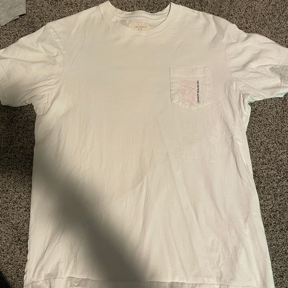 Men’s white Cotton on Tshirt Medium